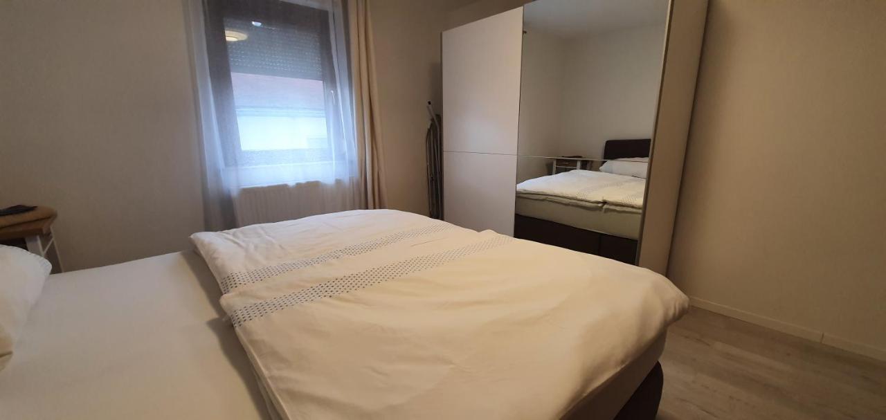 Outletcity Ferienwohnung - Apartment 4 Metzingen  Zewnętrze zdjęcie