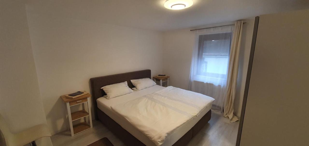 Outletcity Ferienwohnung - Apartment 4 Metzingen  Zewnętrze zdjęcie